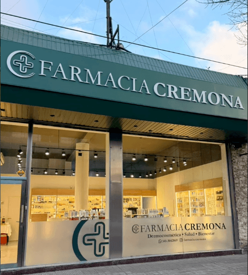 Frente de local para Farmacia Cremona